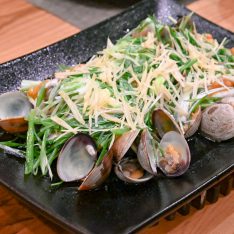 Uwajimaya | Recipe - Sake Steamed Halibut and Manila Clams with Yellow Bean Sauce
