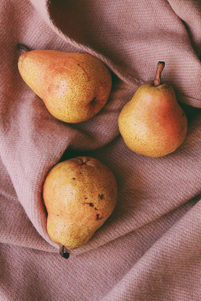 Poached Pears with Ginger & Walnut Yogurt Sauce - Uwajimaya