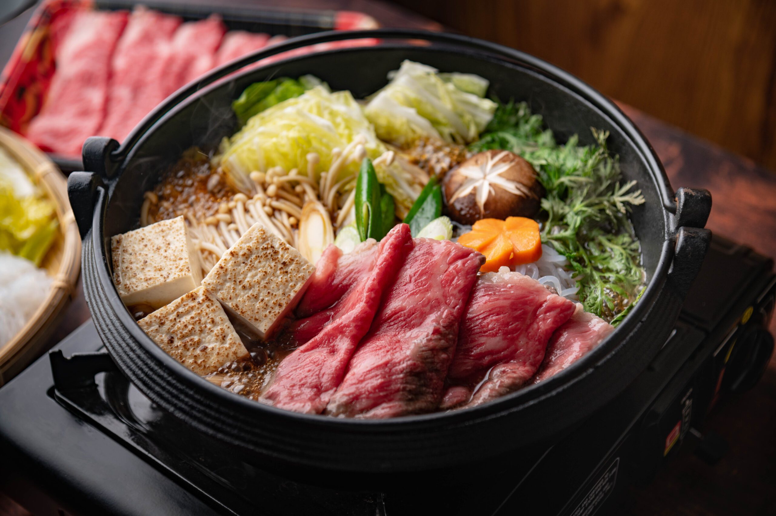 Sukiyakiです Blog | What is Sukiyaki? The Japanese Hot Pot Dish | Uwajimaya